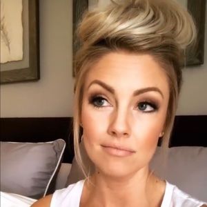 Meet your Posher, Elena